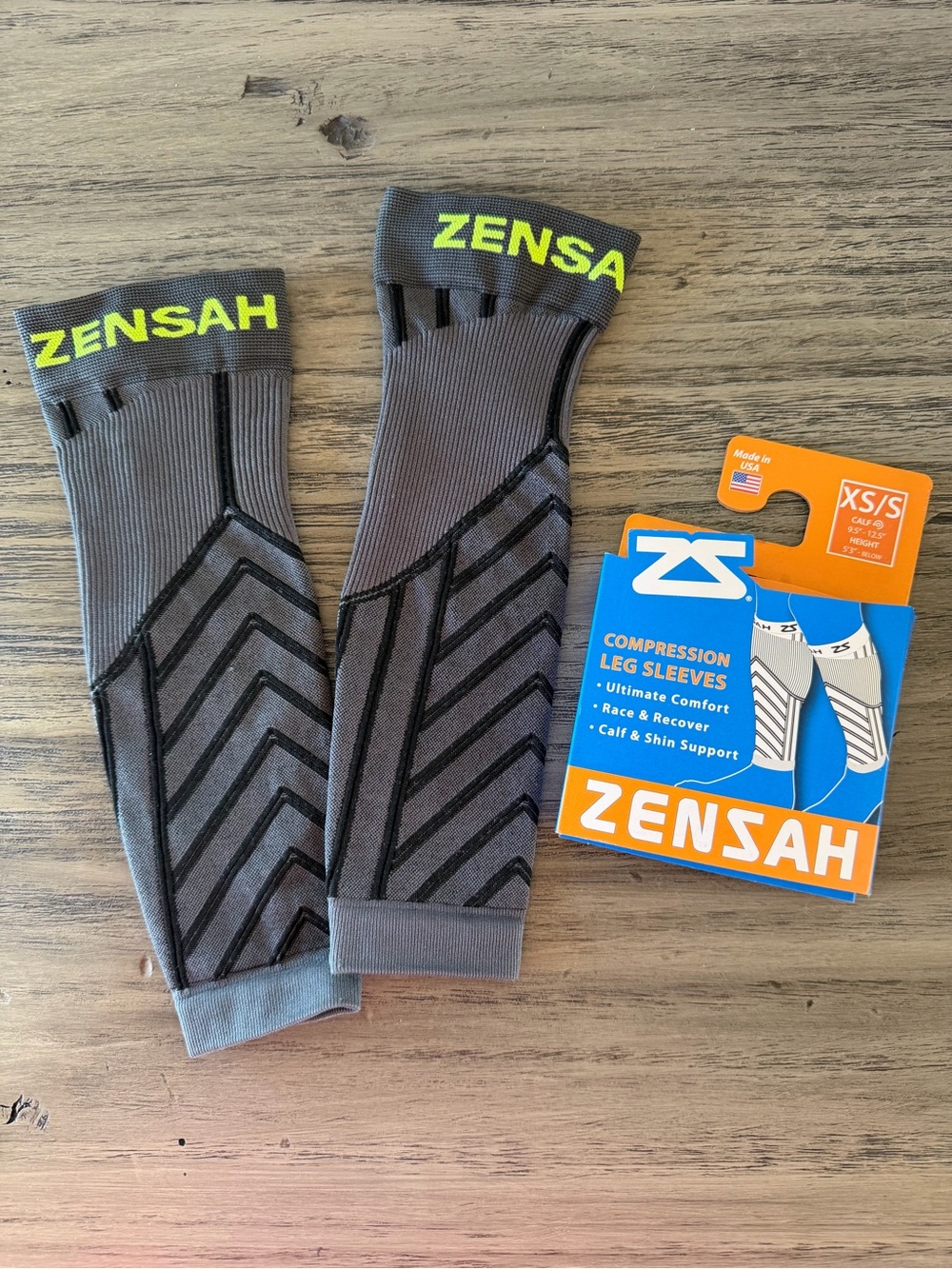 NWT Grey Compression Calf/Leg Sleeves - XS/S